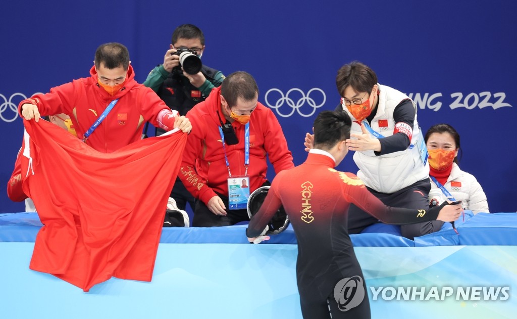 [올림픽] 기뻐하는 김선태 감독과 중국의 런쯔웨이