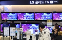 삼성·LG전자, 생산 가동률 하락에도 매출은 늘어…프리미엄TV 덕