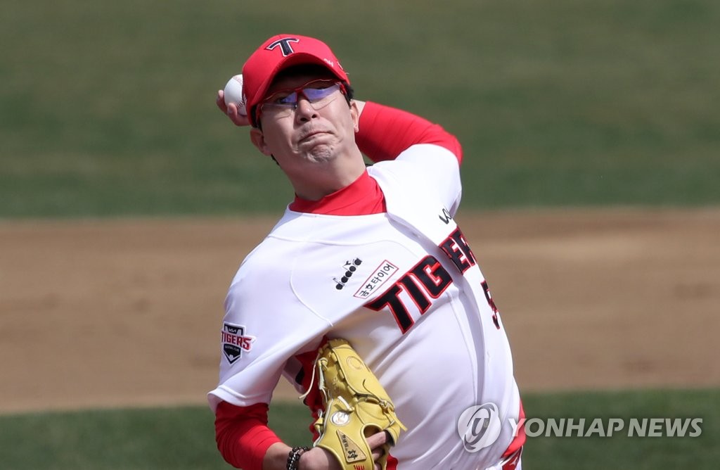 Ex-Rangers pitcher Yang Hyeon-jong to make KBO Opening Day start