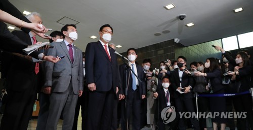 (2e LD) La délégation de Yoon reçue par le ministre japonais des Affaires étrangères