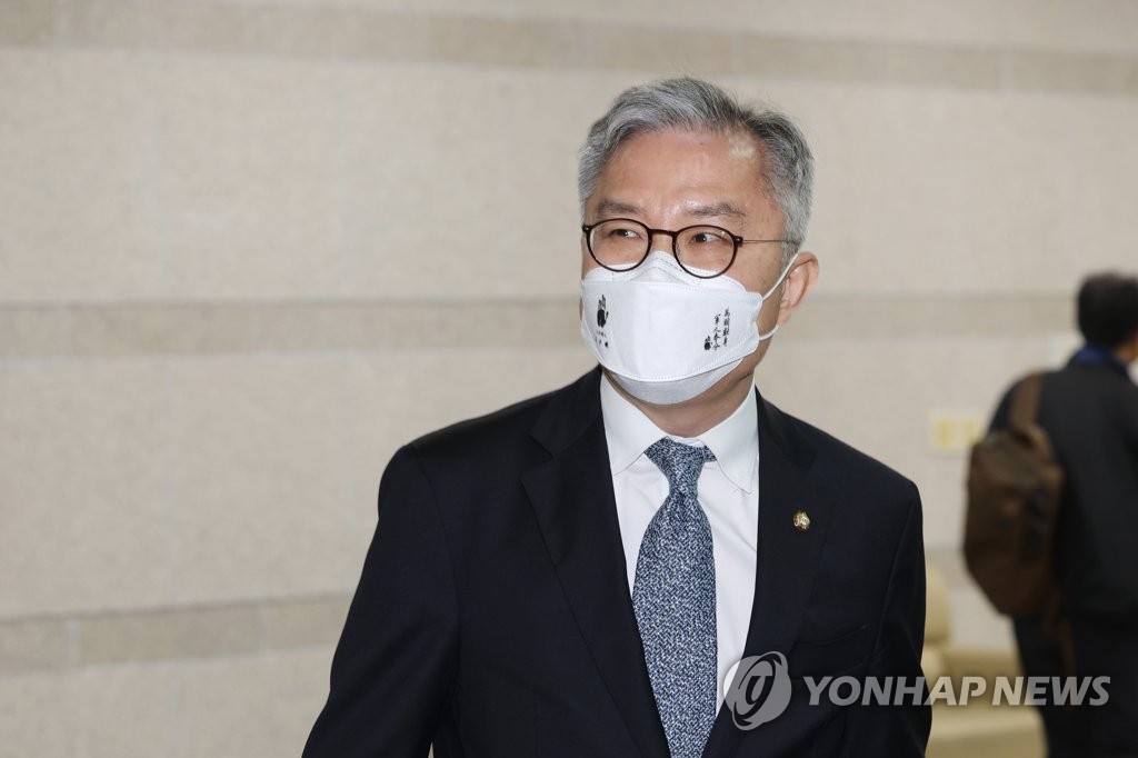 韓国最大野党　セクハラ発言で文前大統領側近議員に厳しい処分