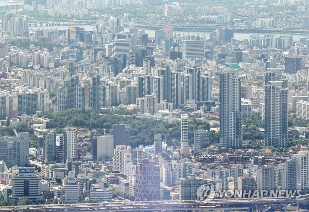 서울스카이에서 바라본 서울 강남 일대의 모습