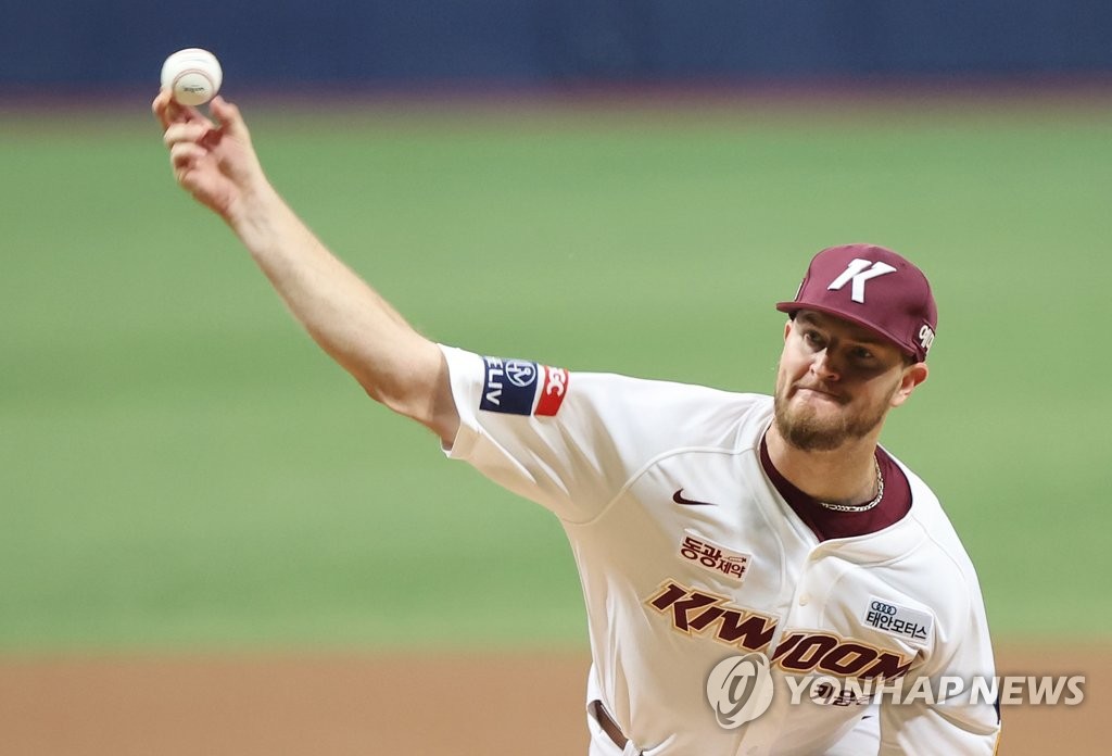 Defending KBO champions Wiz making noise as season enters late stretch