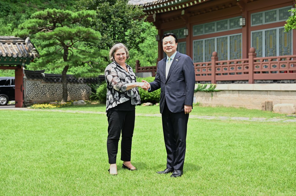 (LEAD) Senior S. Korean, U.S. diplomats discuss bilateral issues, N. Korea