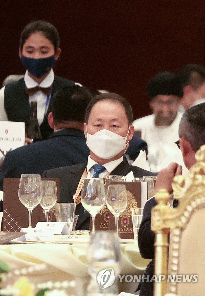 N. Korean diplomat attends ASEAN dinner