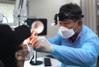 경남 416명 신규 확진, 31일 연속 1천명 하회…1명 숨져