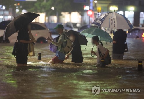 Heavy rain-caused deaths this week rise to 14; 5 go missing