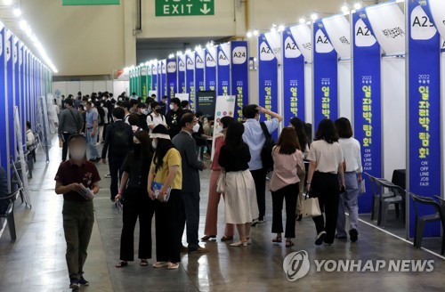S. Korea adds 807,000 jobs on-year in August, growth slows amid uncertainty