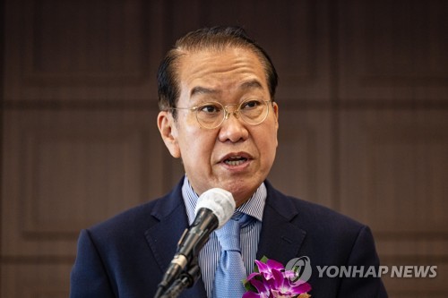 El ministro de Unificación surcoreano presiona a Corea del Norte para que responda al 'plan audaz' de Yoon