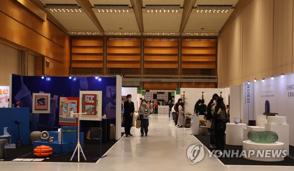 공예 작품들의 향연 '크래프트 서울' 개막