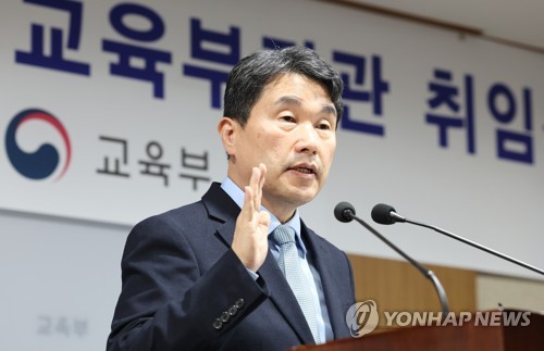 이주호 "교육 본질은 수업…입시제도 개편 논의 시기상조"(종합)