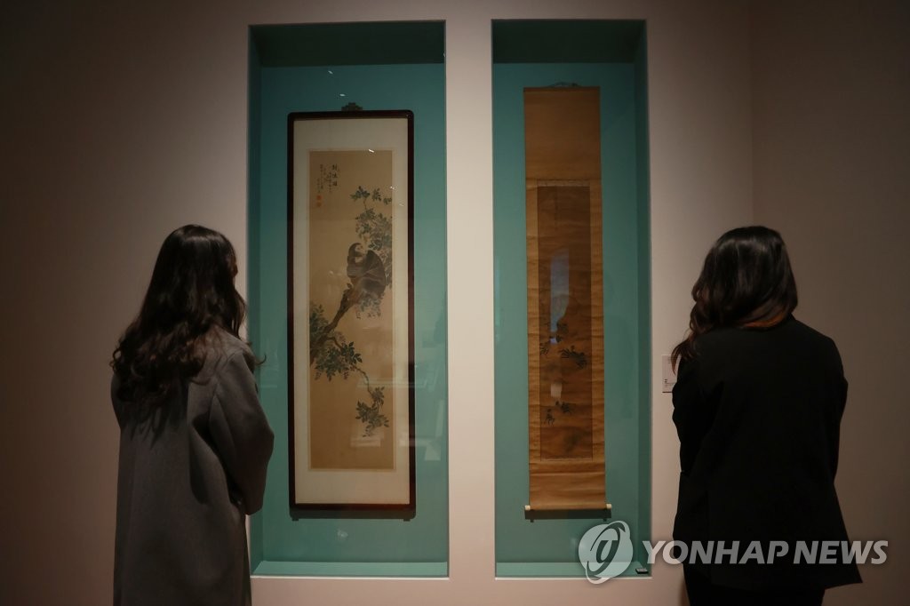 국립민속박물관 최초 공개 소장품 '봉후도'와 '해도'