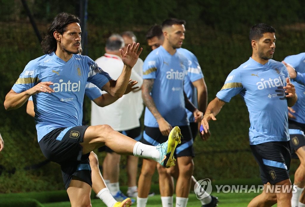 Cavani in training