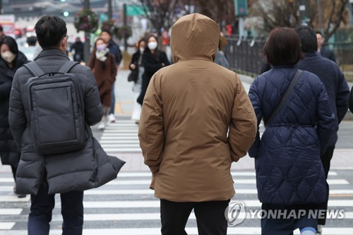 충북 체감온도 '뚝'…눈 내리는 곳도