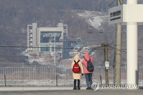 북한 무인기 침범에 파주·고성 안보 관광 이틀째 '중단'