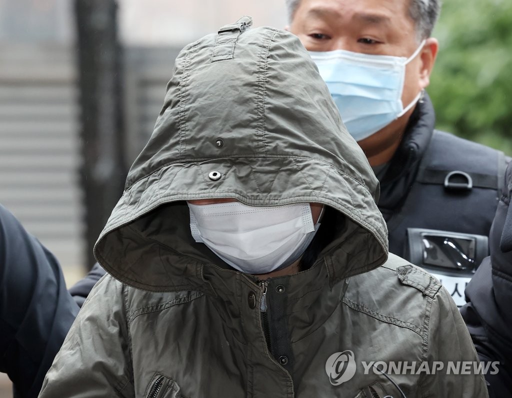 엄마 시신 장기간 방치한 40대 딸 구속심사