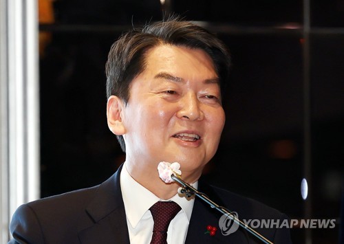 안철수, 김기현 '철새' 비판에 "尹과 단일화도 잘못? 옳지않아"