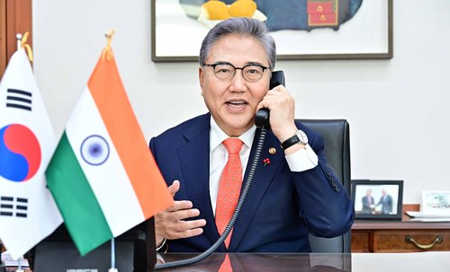 S. Korean, Indian FMs' phone talks