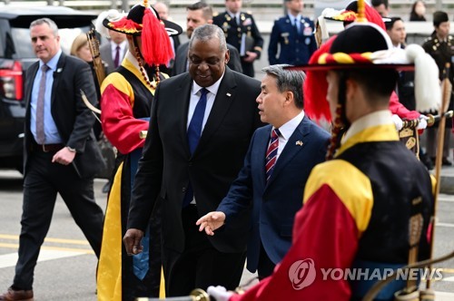 وزيرا الدفاع الكوري الجنوبي والأمريكي