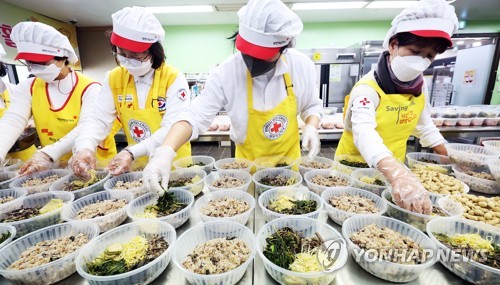 '희망풍차 결연세대에 전달'…오곡밥 준비하는 안산 봉사원