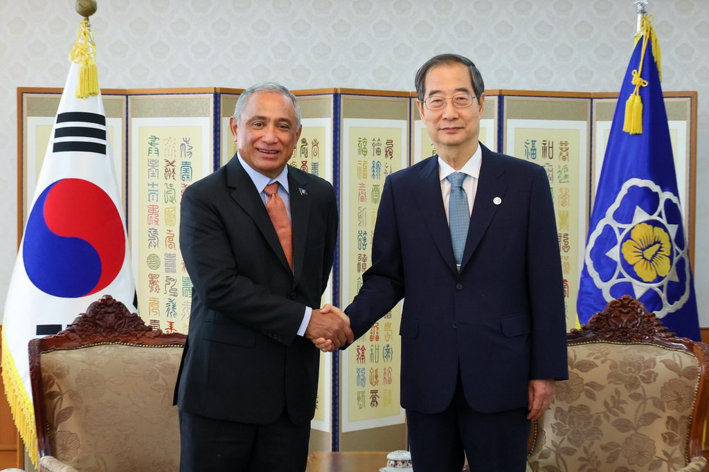 Prime ministers of S. Korea, Belize meet
