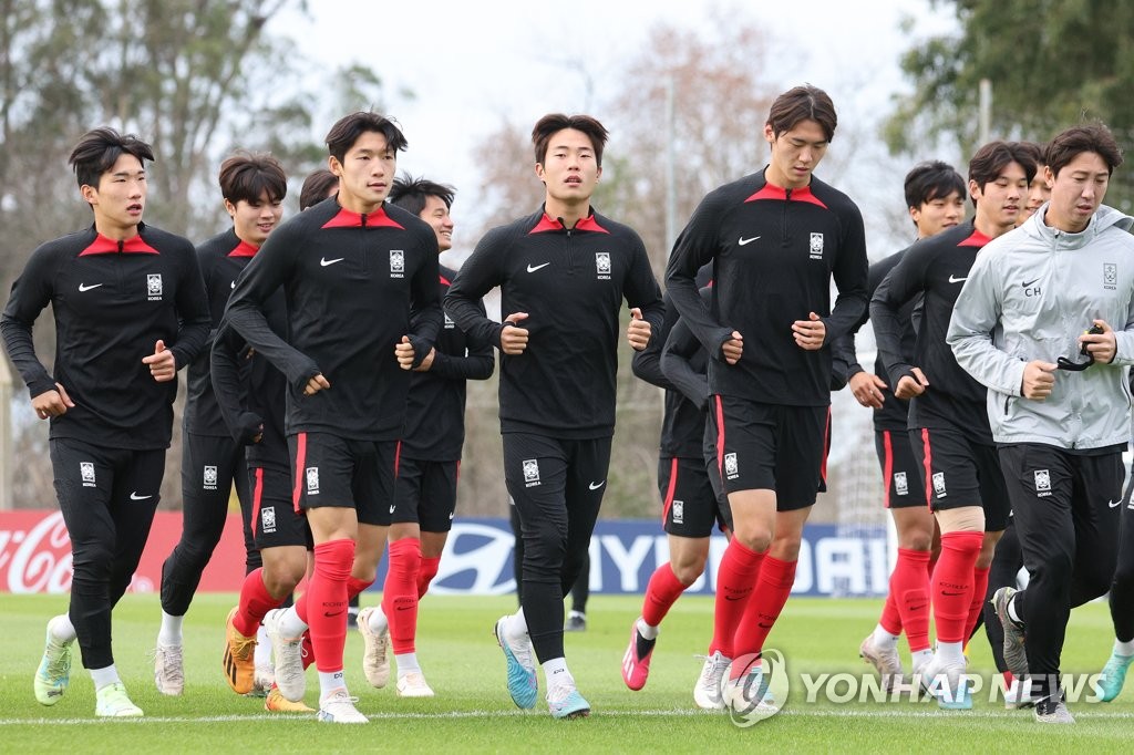 South Korean players train for the FIFA U-20 World Cup at Estancia Chica training complex in La Plata, Argentina, on June 10, 2023. (Yonhap)