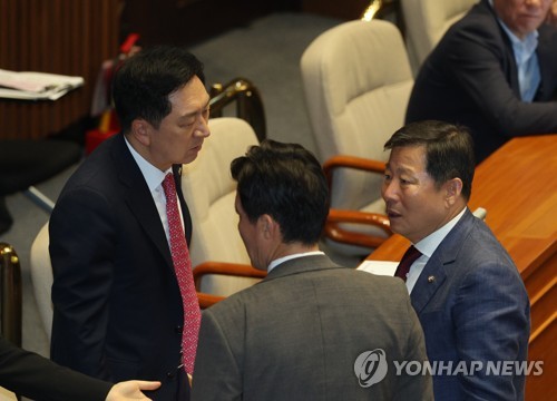 與, 공석 36곳 당협위원장 공모…이준석·태영호 지역구 제외