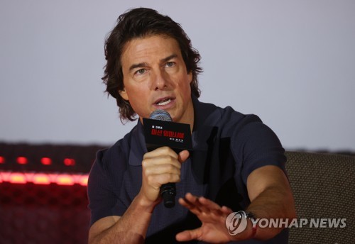 Tom cruise says he confronted fear of shooting stunts for 'Mission:  Impossible 7' | Yonhap News Agency