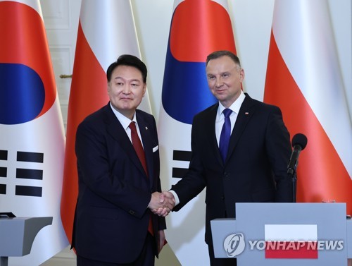 尹 "우크라 재건 최적 파트너" 두다 "韓무기 폴란드 생산 희망"