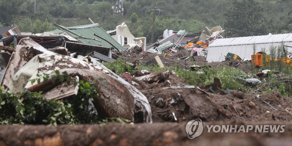 [현장] "농민은 어쩌나, 하늘도 무심"…예천군 곳곳 초토화