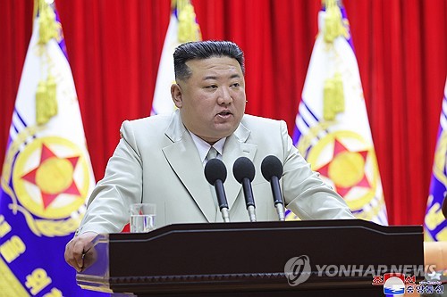 Kim Jong-un décrit les dirigeants de Séoul, Tokyo et Washington comme des «chefs de gang»