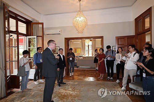 (LEAD) British Embassy to open doors to public during cultural festival next month
