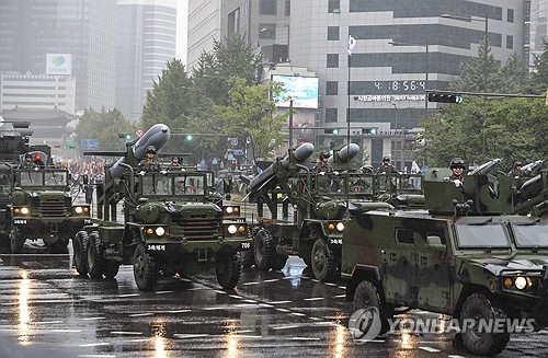 نظام المحاور الثلاثة الكوري في العرض العسكري في الشوارع