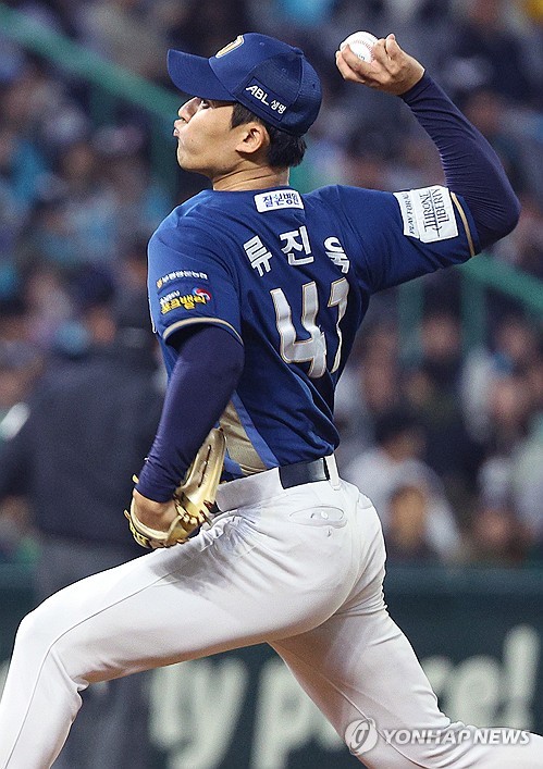 Yonhap Interview) Half-Korean MLB pitcher would love to play for S. Korea,  just not right now