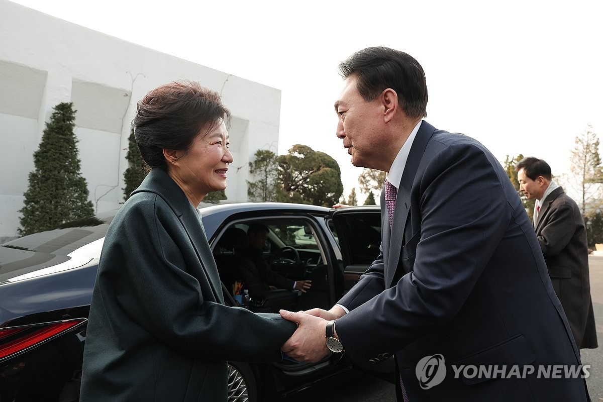 銀貨　99.9% 純銀　シルバー　朴槿恵　銀貨　韓国 １オンスPCGS 大韓民国 1oz朴槿恵前大統領就任記念ミントエラーPF69NGC 地金型銀貨