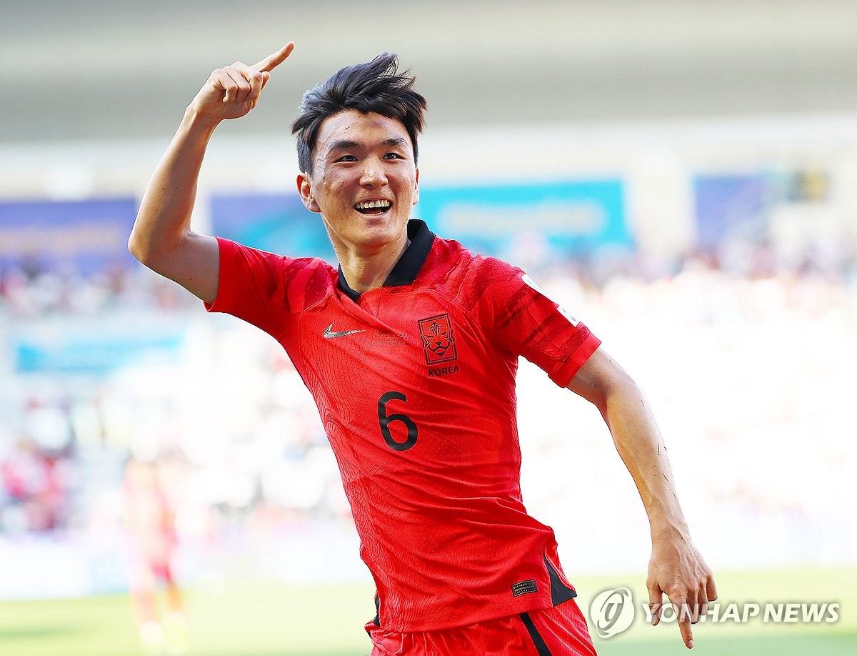 South Korea's Hwang In-beom celebrates after scoring a goal against Bahrain in the Group E match of the Asian Football Confederation Asian Cup held at Jassim Bin Hamad Stadium in Doha on January 15, 2024 (Yonhap News)