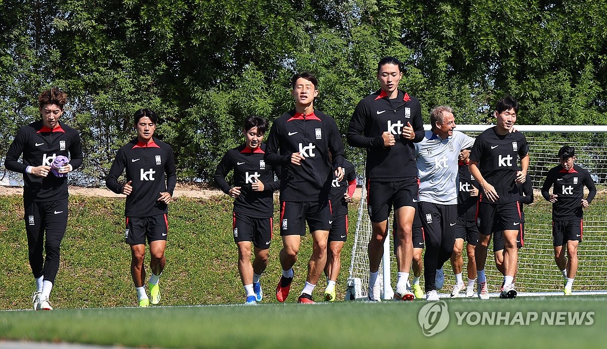 아시아 정상을 위해 감독도 함께 뛴다