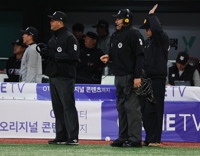 KBO, 비디오 판독 대상에 '주루 방해' 포함 긍정 검토