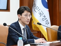 기재차관 "청년·여성 고용 두텁게 지원…저소득층 자립 강화"