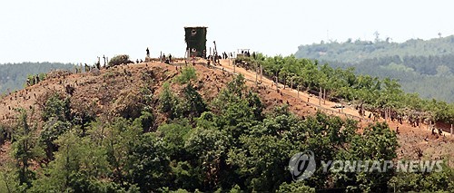 N. Korean soldiers building strongpoint in DMZ