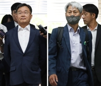 '尹명예훼손 의혹' 김만배·신학림 구속…"증거인멸·도망염려"