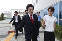 경찰, '준강제추행·사기 혐의' 허경영 구속영장 신청