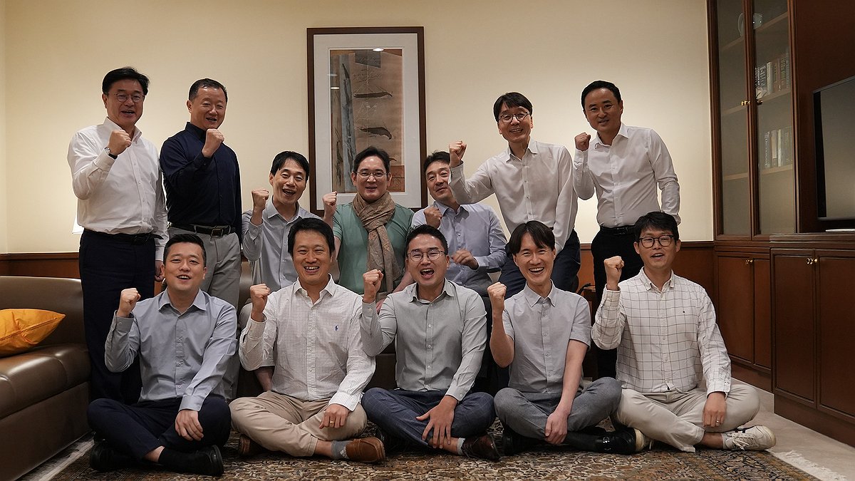 인도 현지 임직원과 만난 이재용 삼성전자 회장