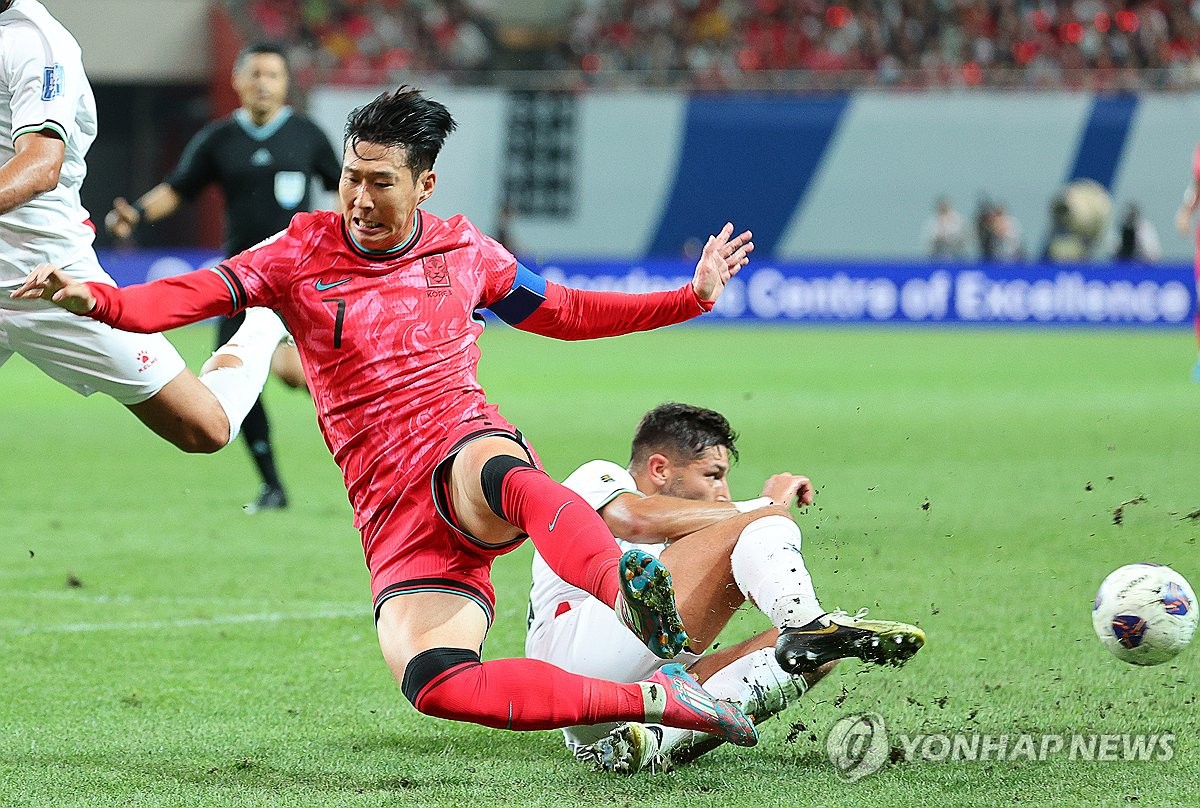 축구·콘서트 82억 번 상암월드컵경기장, 잔디관리엔 2.5억 써