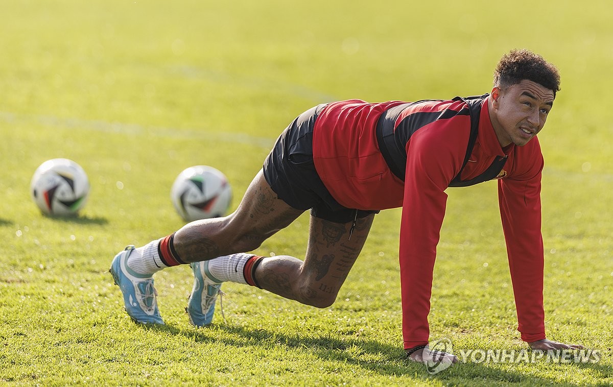 '김기동 축구'에 스며든 린가드 감독이 원하는 것 알고 즐겨