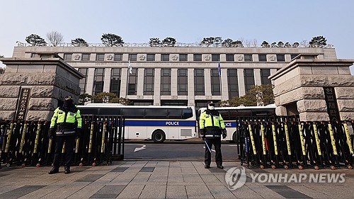 尹탄핵심판 오늘 양측 의견 발표…20일 기일변경 여부 주목