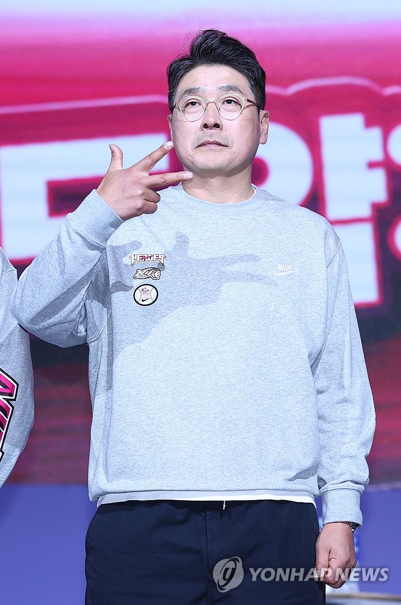 포즈 취하는 키움 홍원기 감독