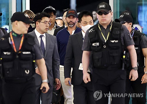 Trump Jr. leaves S. Korea after meeting with biz leaders