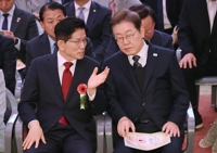 3자 가상대결…이재명 52.1％ 김문수 31.1％ 이준석 6.3％[리얼미터]