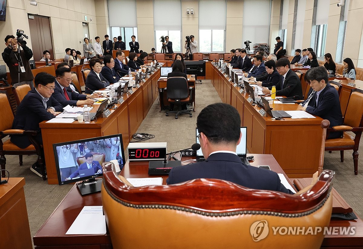 [속보] 행안위, 허위사실 공표 요건서 